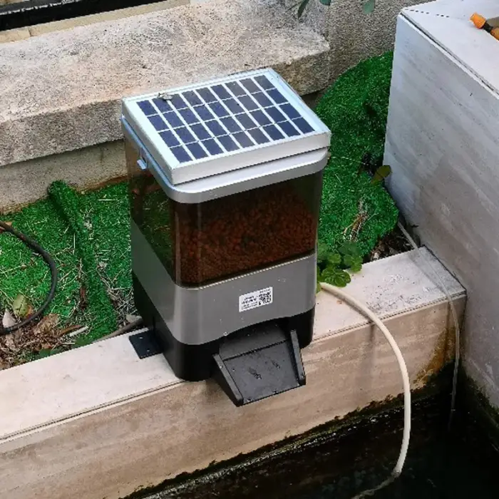 Solar Automatic Pond Feeder Large Capacity Koi Fish Automatic Feeder System