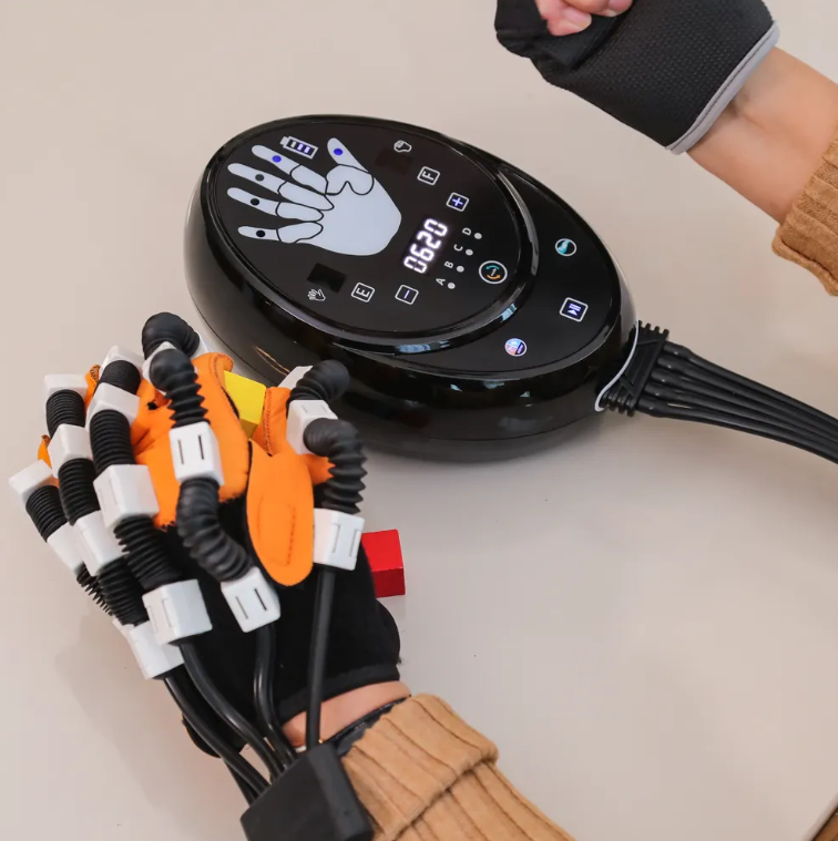 Physical Therapy Rehabilitation Equipment of Hand Rehabilitation Robot Training Robot Glove