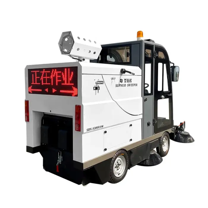 Robot floor sweeper with 4 wheels and high pressure