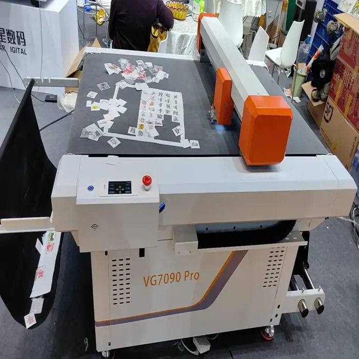 Fully Automatic Cutting Plotter, High Precision and High Speed Cutting Plotter for Sticker