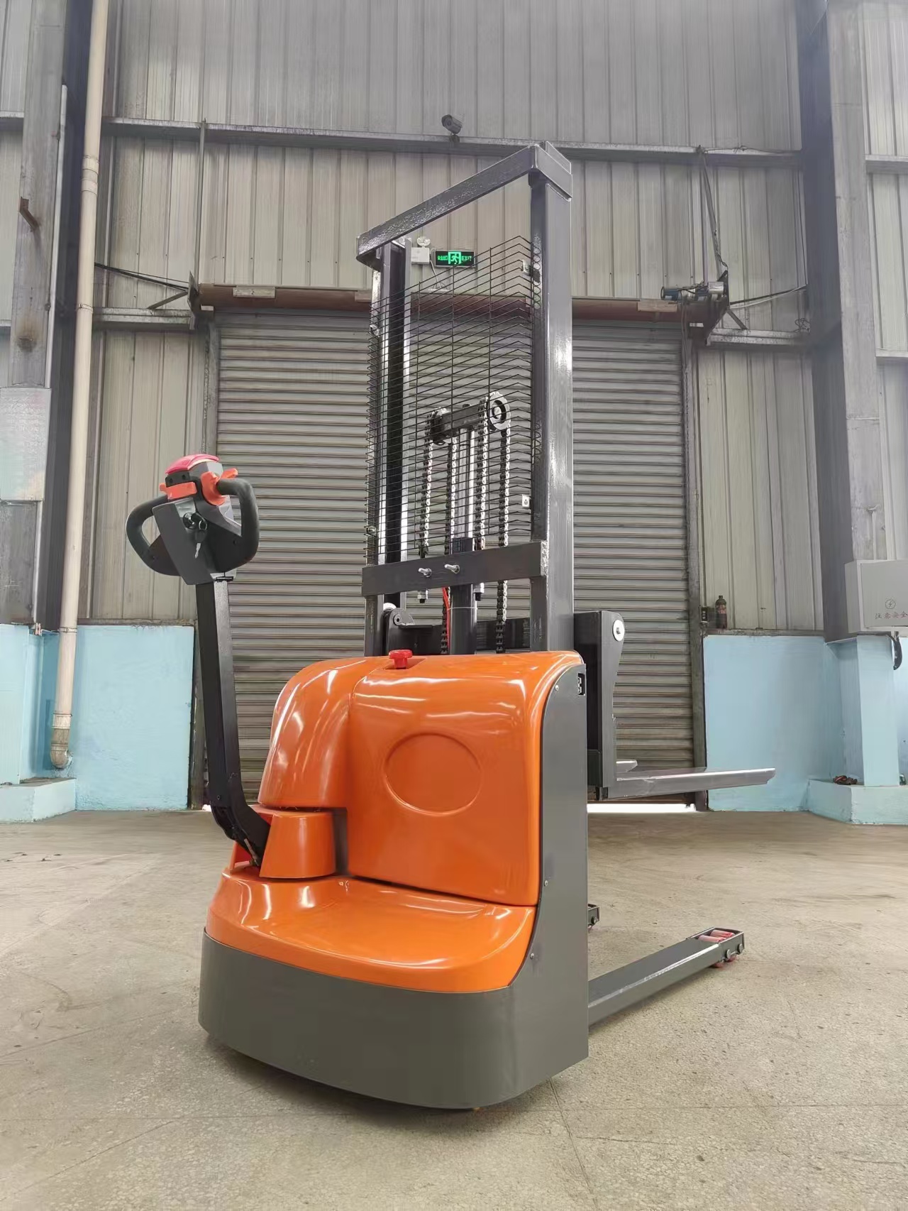 Forklift 3M lifting height 1.2T, electric lift (lithium battery)