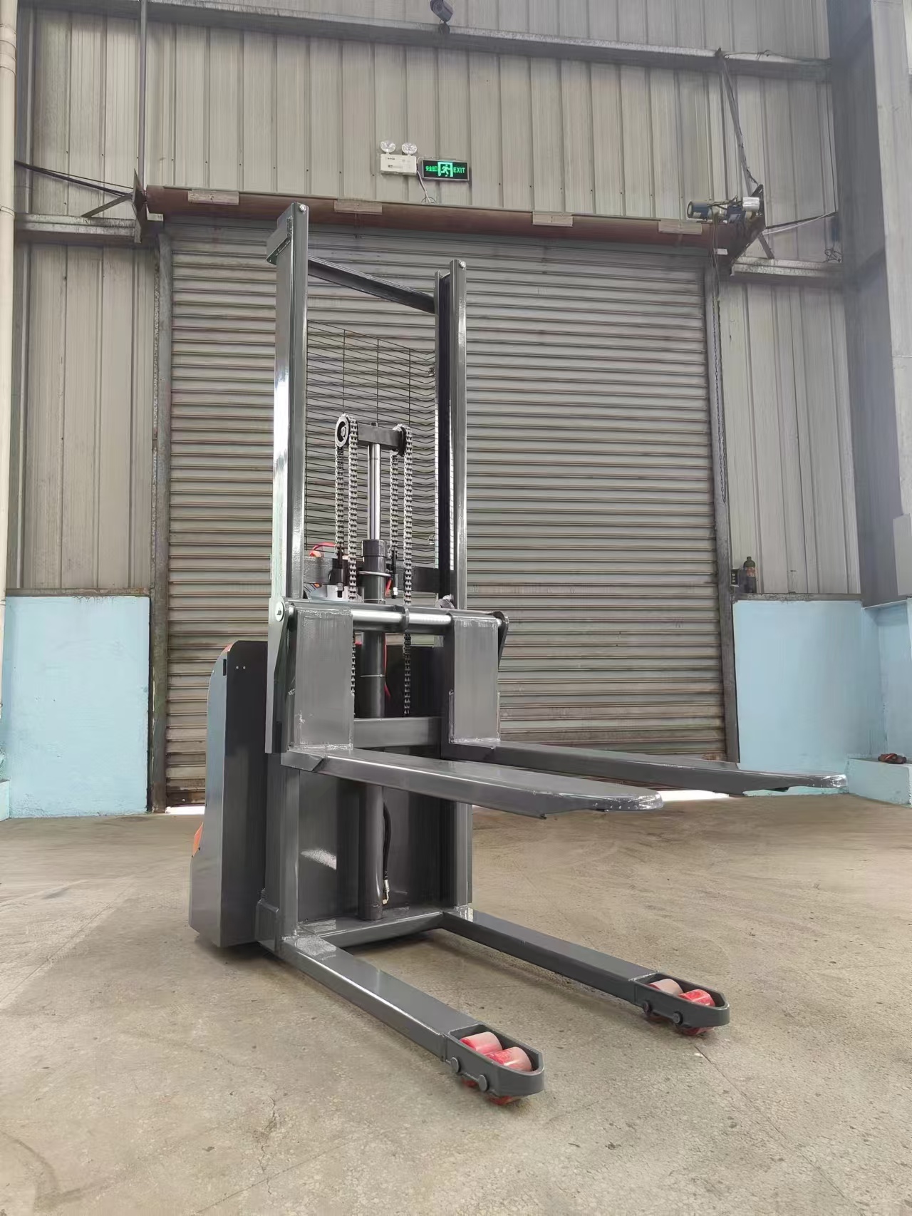 Forklift 3M lifting height 1.2T, electric lift (lithium battery)