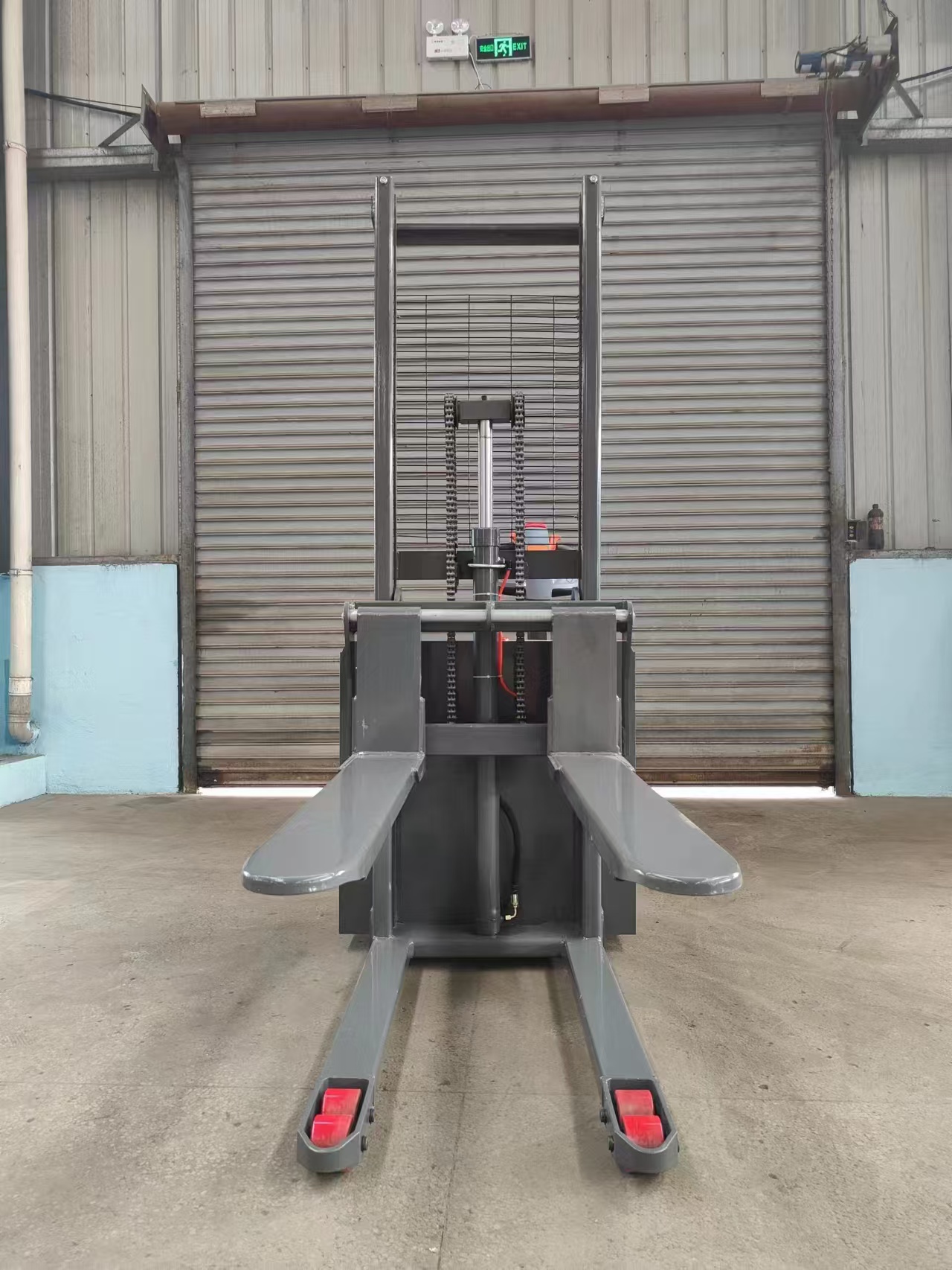 Forklift 3M lifting height 1.2T, electric lift (lithium battery)