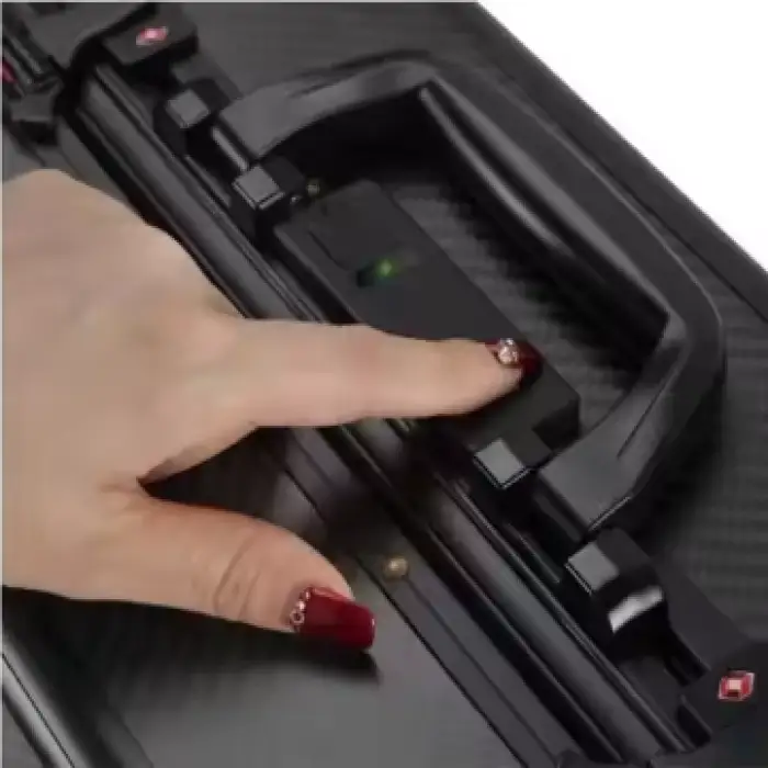 Smart Luggage Suitcase with Fingerprint TSA Lock and USB Port