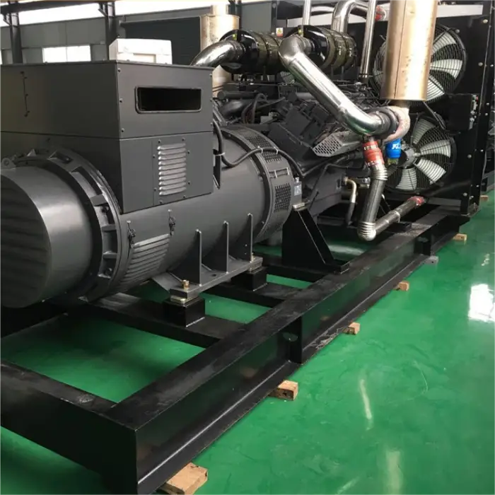 Silent Diesel Generator Sets with CCEC Engine (375-1000 kW)