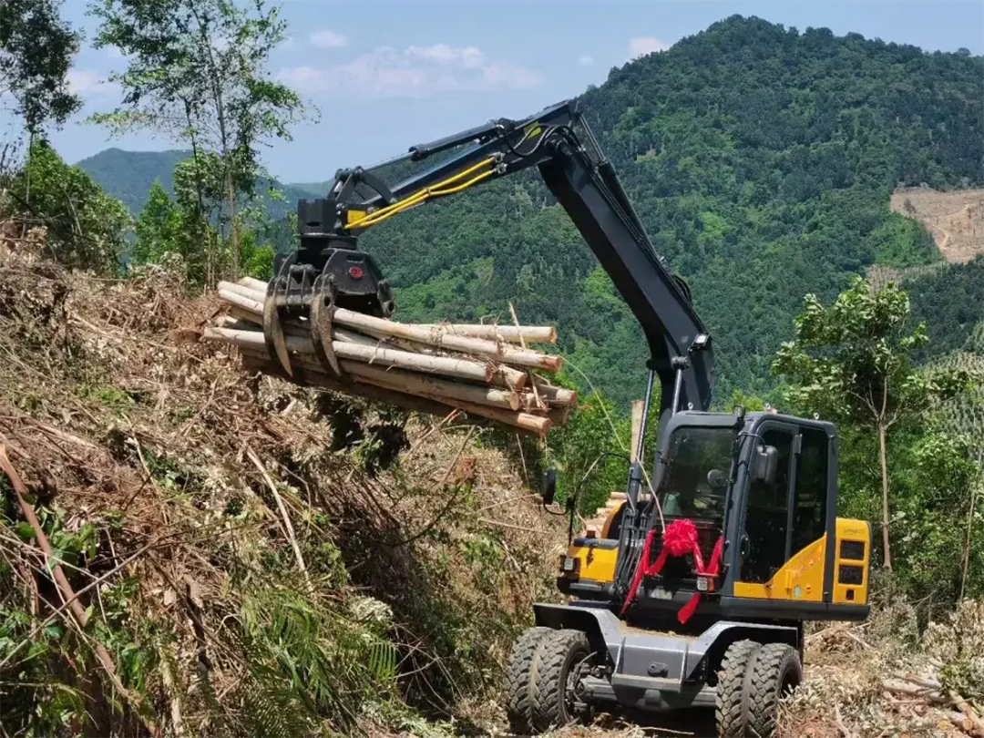 Wheel Excavator – Efficient Log Handling Equipment