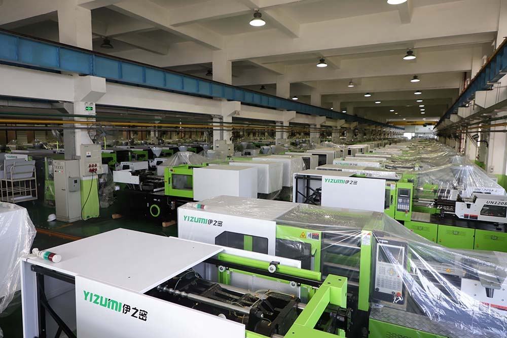 YIZUMI UN120A5 Hydraulic Injection Molding Machine