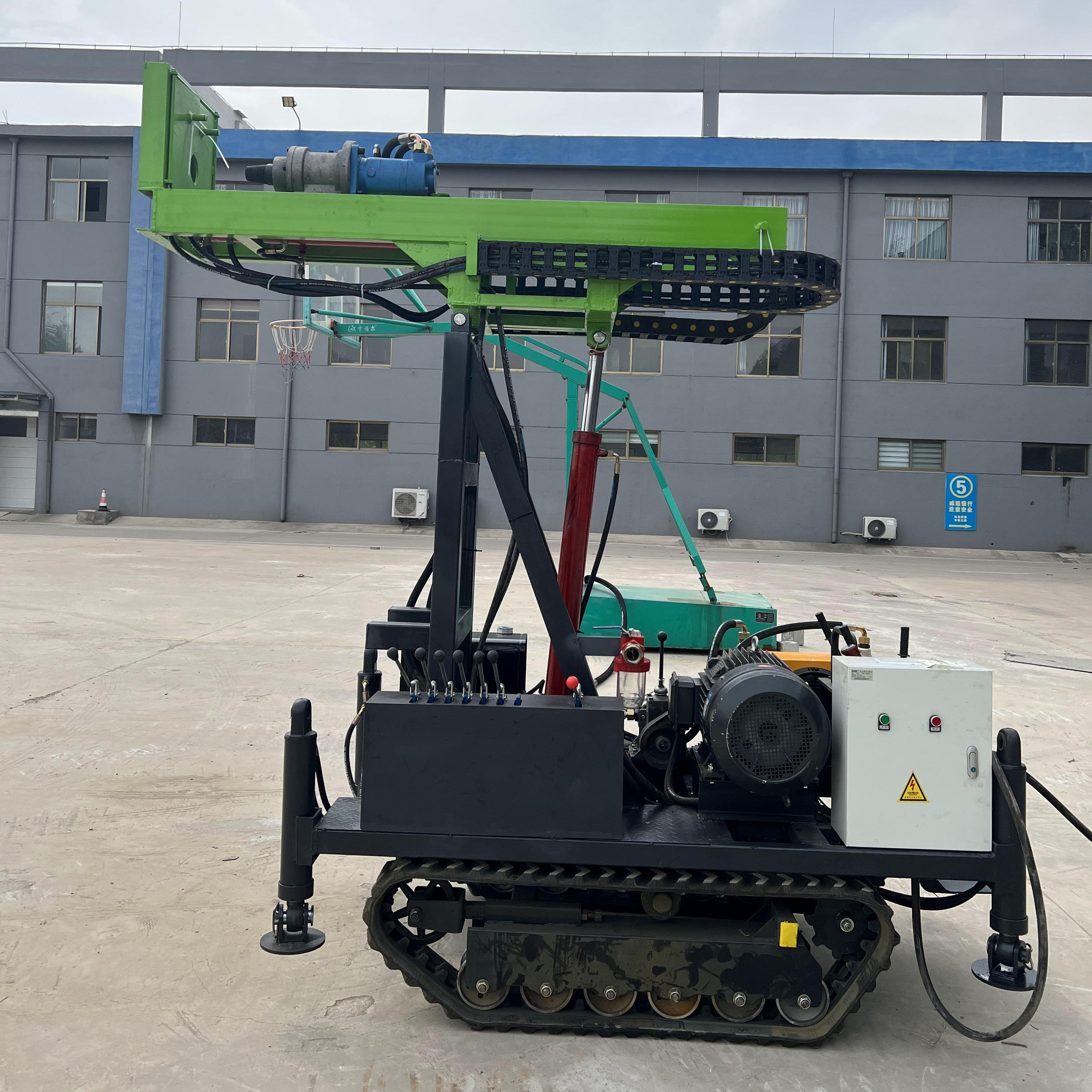 HR-450 Crawler Drilling Machine