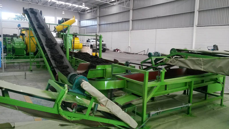 Rubber Powder Making Plant Tire Cutting Recycling Machine.