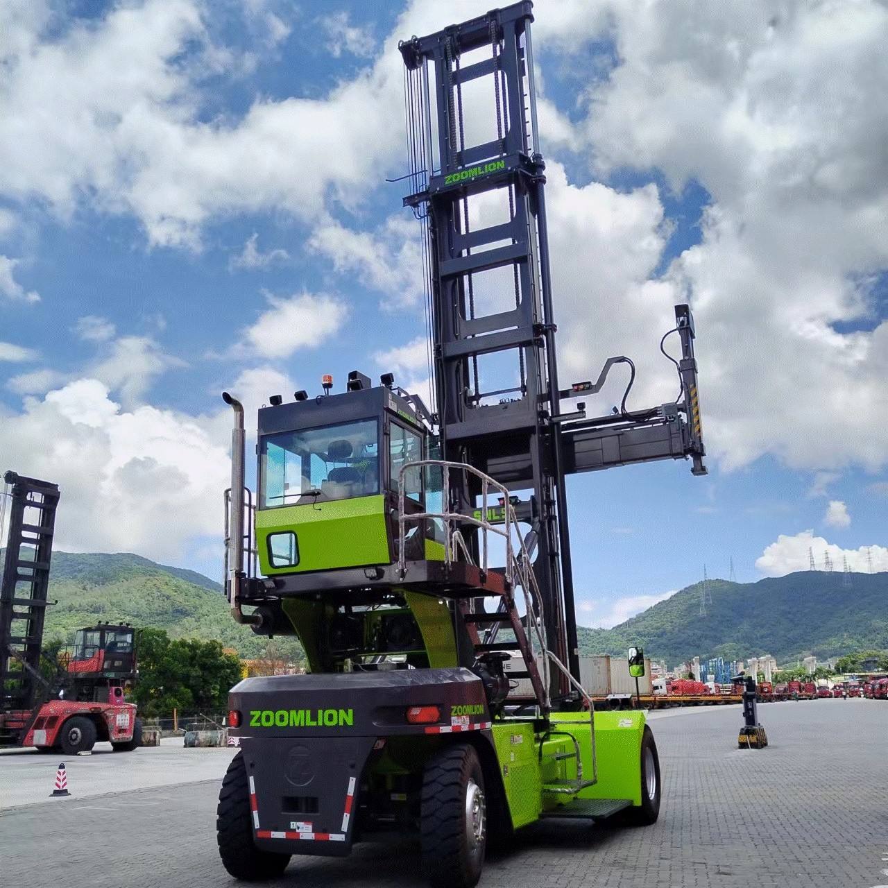 ZOOMLION 40T Heavy-Duty Forklift