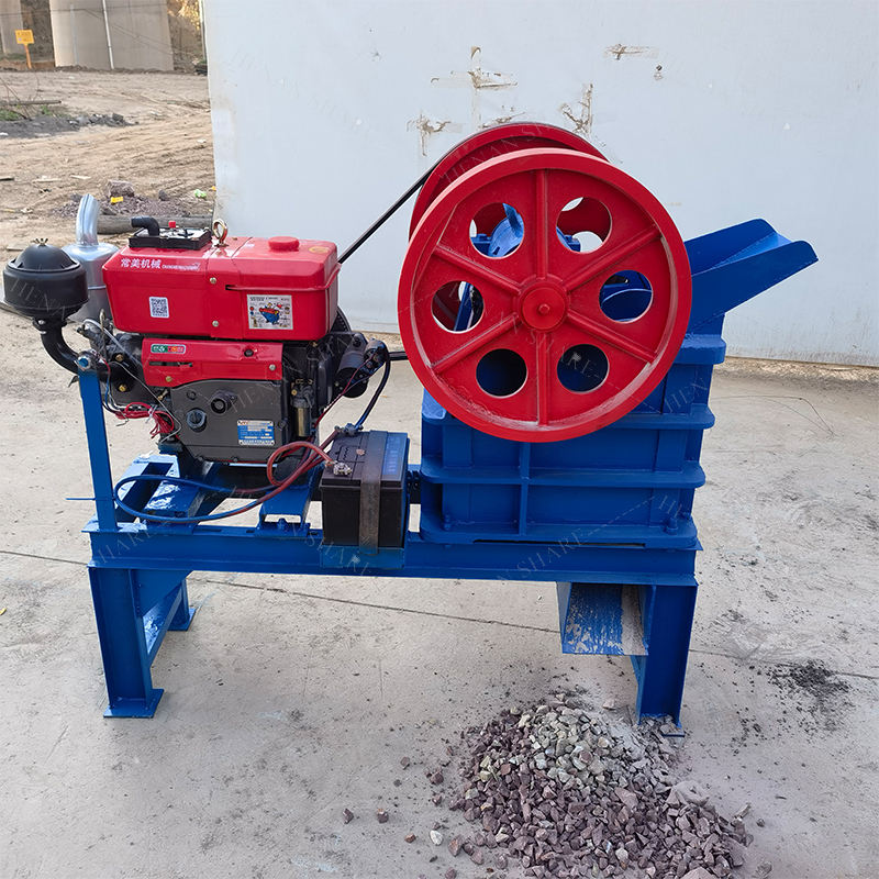 Jaw Crusher Machine and Conveyorr