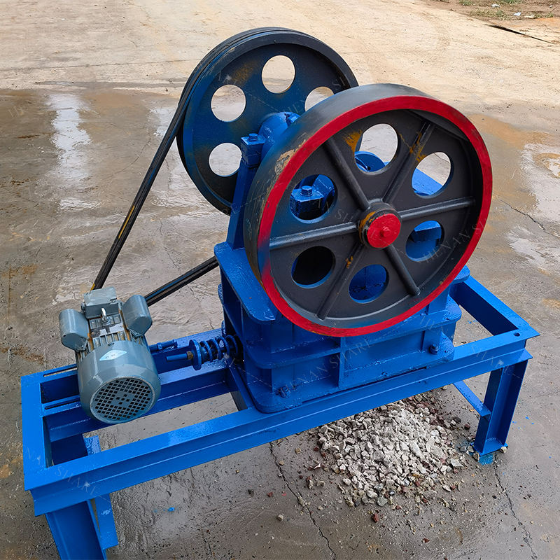 Jaw Crusher Machine and Conveyorr