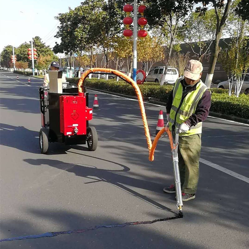 Road Construction Machinery Hot Bitumen Spreader