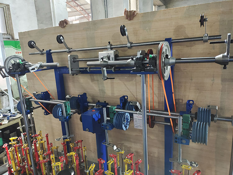 16 Spindle Apparel Textile Machinery With High Speed Braiding Machine For Decoration Rope