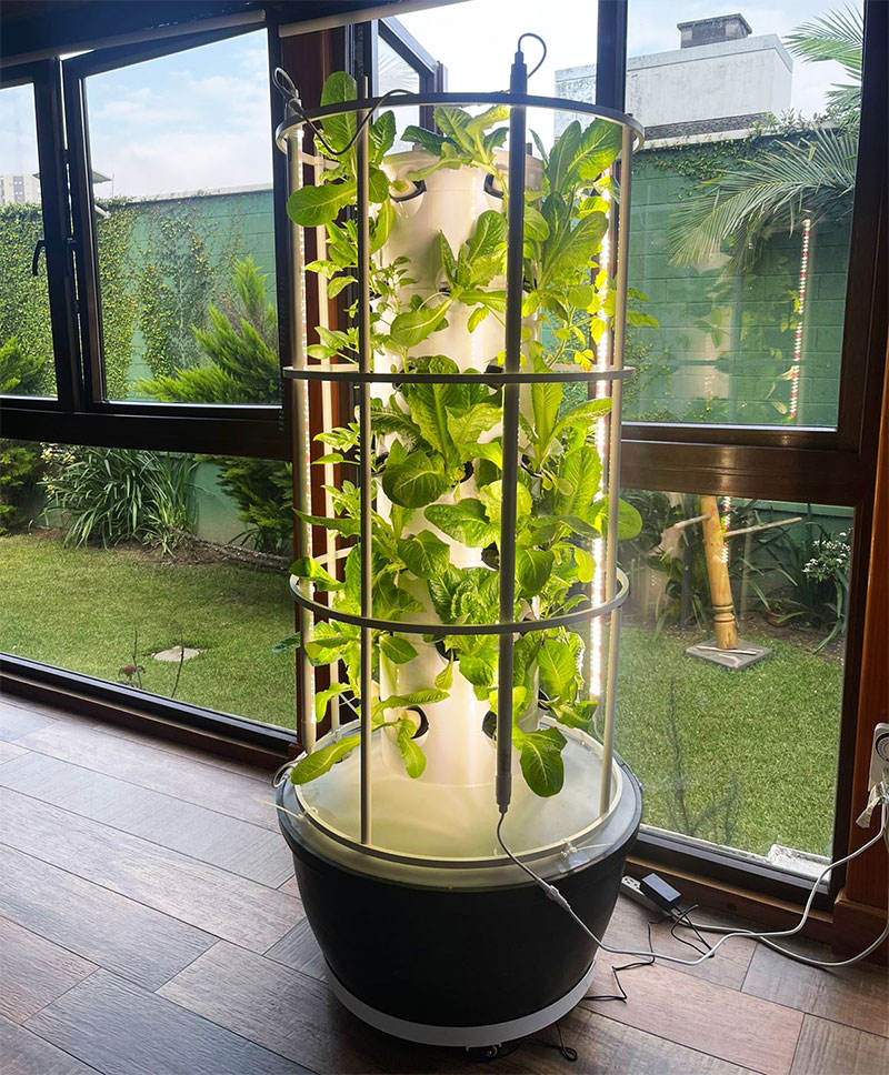 Lyine New Product Smart Tower Rotating Grow Garden Plastic Barrel Grow Plants Tower