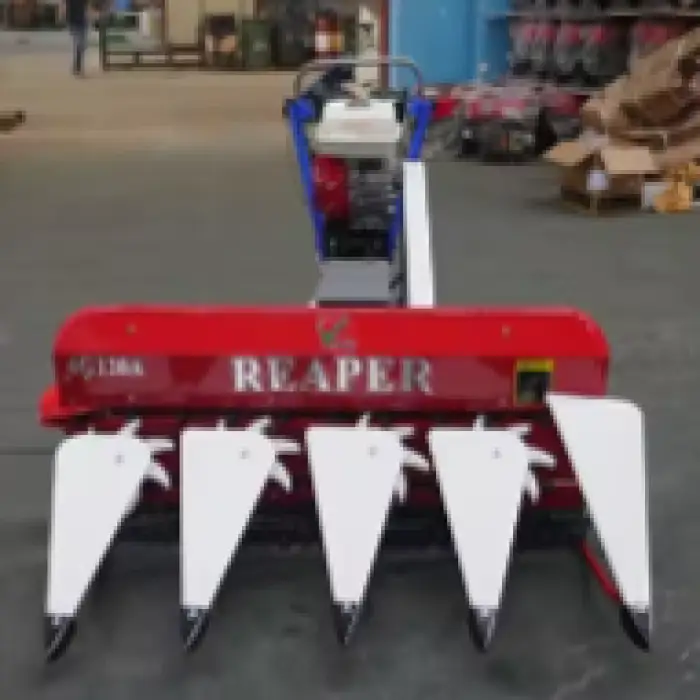 Crop Reaper Harvester Machine