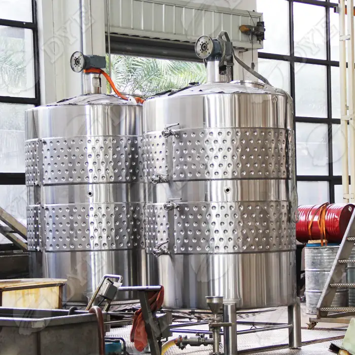 DYE Wine Brewing Equipment Jacketed Wine Fermenter Cold Brew Stainless Steel 304 Red Wine Tank