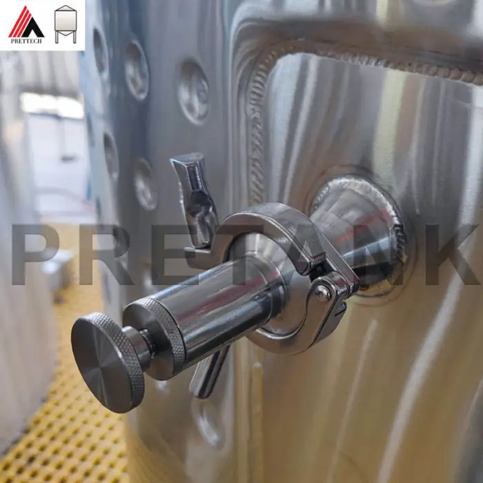 brewing wine fermenter 1000 litre stainless steel fermentation tank by forklift to move storage tank