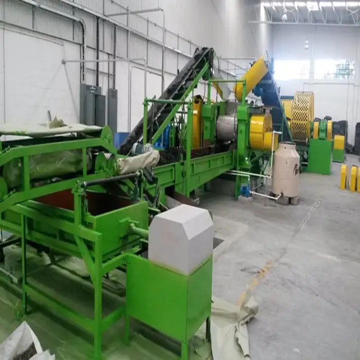 Waste Tire Shredder for Recycling Equipment / Tire Shredding Machine