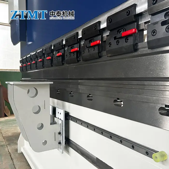 ZTMT Best Quality Automatic CNC Press Brake Machine 50T/63T/80Ttons Small Size with 2500mm Bending Length Stainless Folding