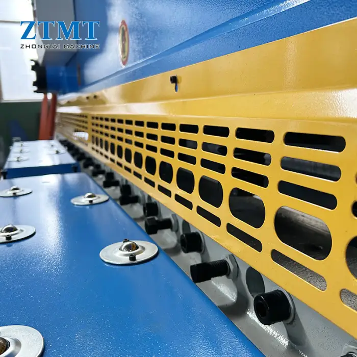 ZTMT QC11Y Series 10*2500mm Hydraulic CNC Guillotine Shearing Machine with ESTUN E21S Control System