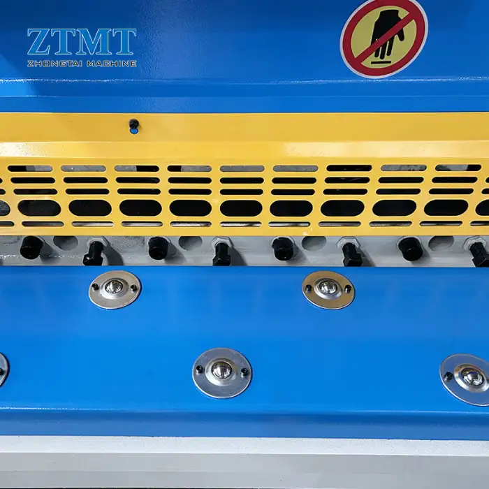 Shearing Machine 6mm*2500 Guillotine Sheet Metal Cutting Machine With ESTUN E21S Control System