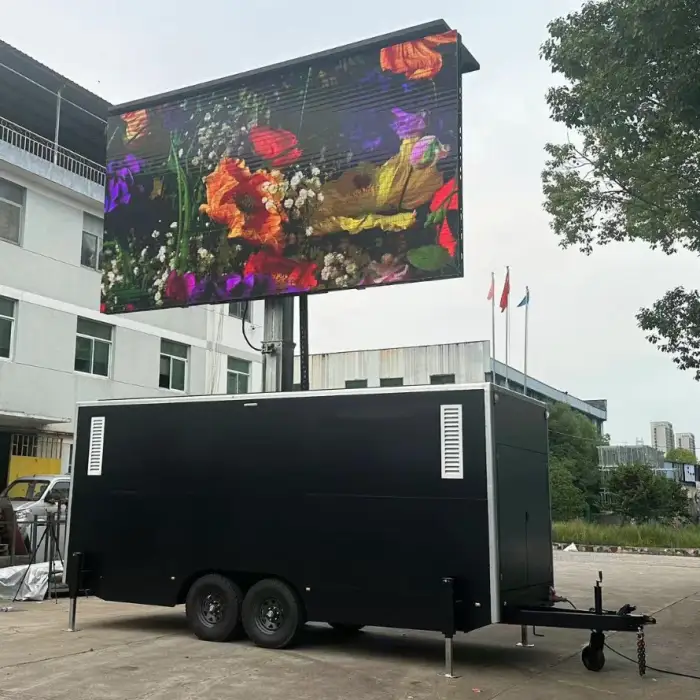 High Resolution 5.5mx3m Led Screen Mobile Enclosed Trailer Mobile Display Billboard Box Trailer