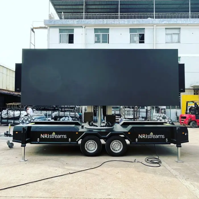 EF22 Model Outdoor Advertising Led Screen Trailer