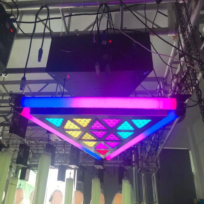 Professional Manufacturer's Wedding Stage Show Kinetic Triangle LED Panel Light DMX512 Control Projection Lights for Clubs