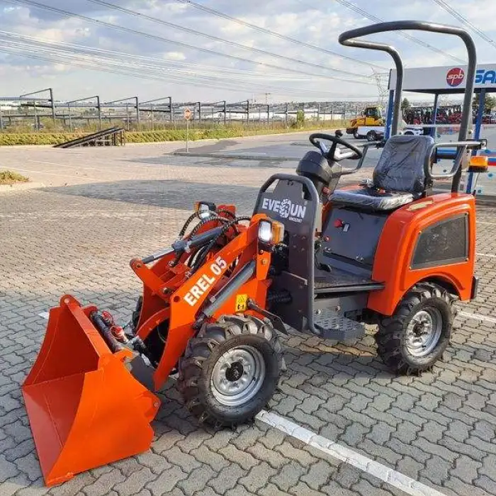 Everun High Performance 500kg EREL05 Multifunctional Mini Electric Farm Wheel Loader