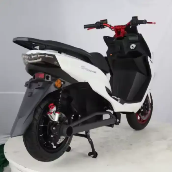 EEC Scooter Motorcycle 4000W Motor High Speed and Large Lithium Battery Electric Motorcycle