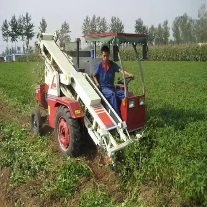 Self-propelled Combined Peanut/groundnut Harvester 2 Rows diesel Engine Harvester