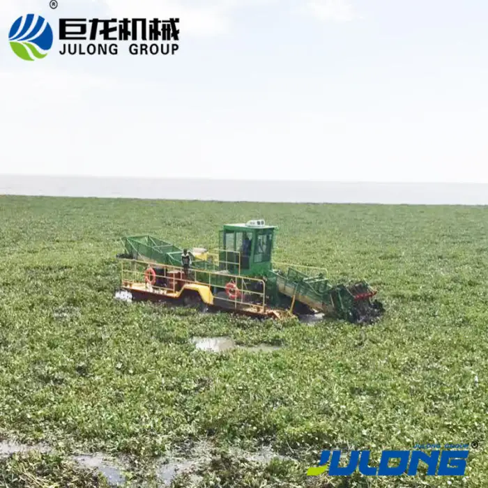 Self-propelled Buoyant Aquatic Vegetation Cutting Harvester Machine