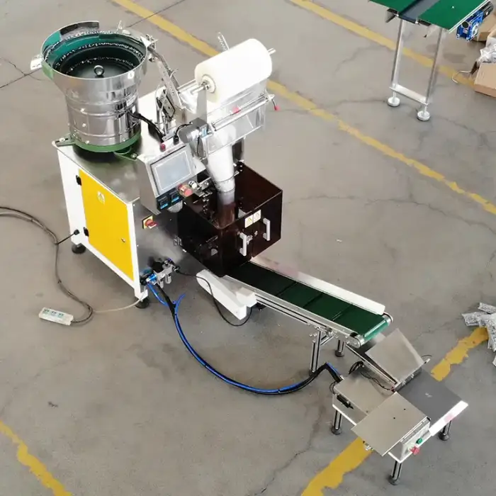 Industrial Screw Packaging Machine Automatic Counting Can Be Equipped With 1-4 Vibrating Bowl Feeders