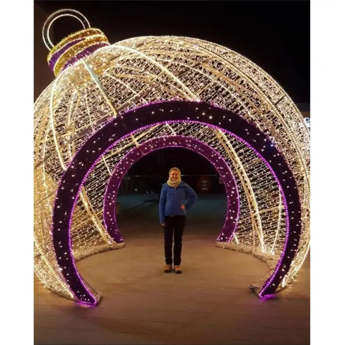 Giant 3D Outdoor Lighting Ball LED Christmas Light Walk-Through Ornament Christmas Motif Lights Commercial Decoration