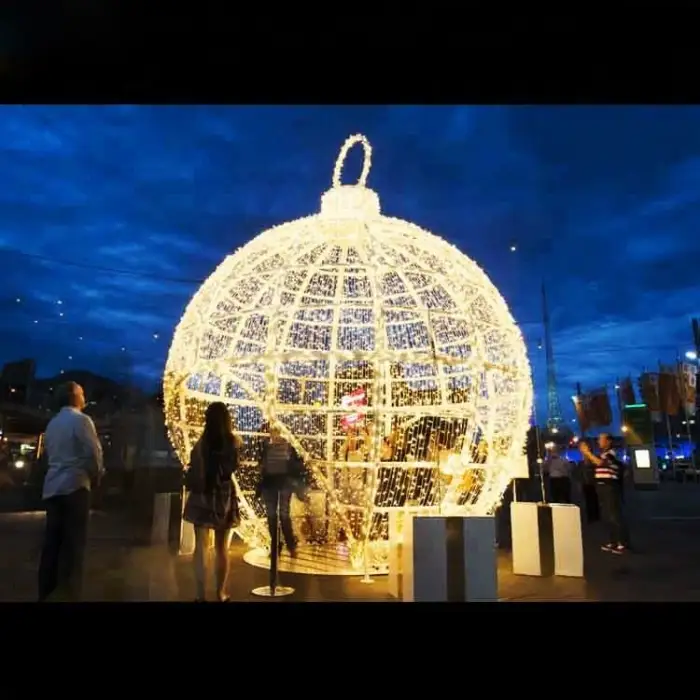 Giant 3D Outdoor Lighting Ball LED Christmas Light Walk-Through Ornament Christmas Motif Lights Commercial Decoration