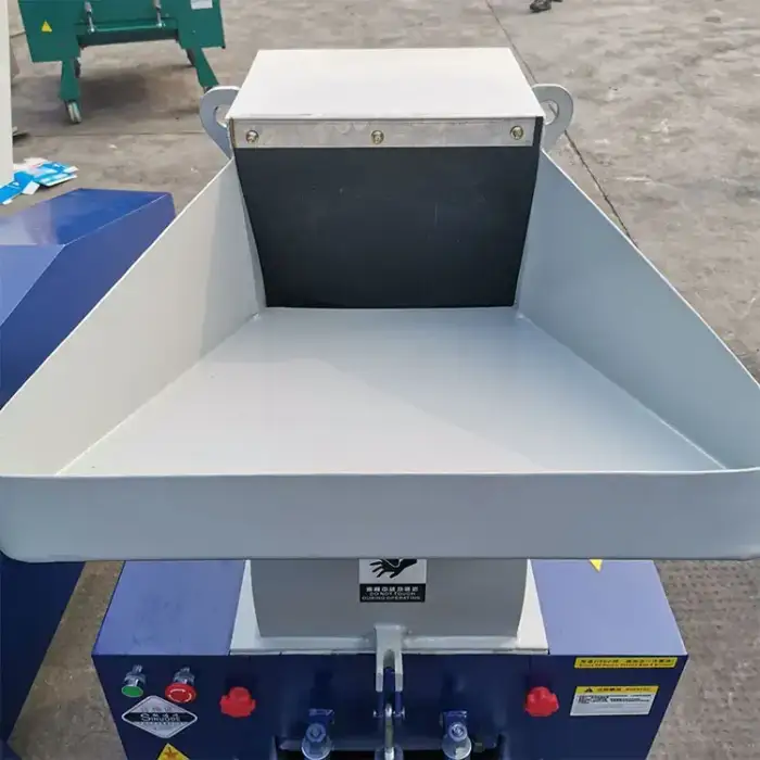 Versatile Industrial Shredder: Crush Resin, PC, LDPE & Solid Materials with Ease