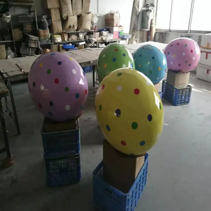 Large Custom Plastic Giant Surprise Egg Fiberglass Easter Decoration for Party Wall Decorations