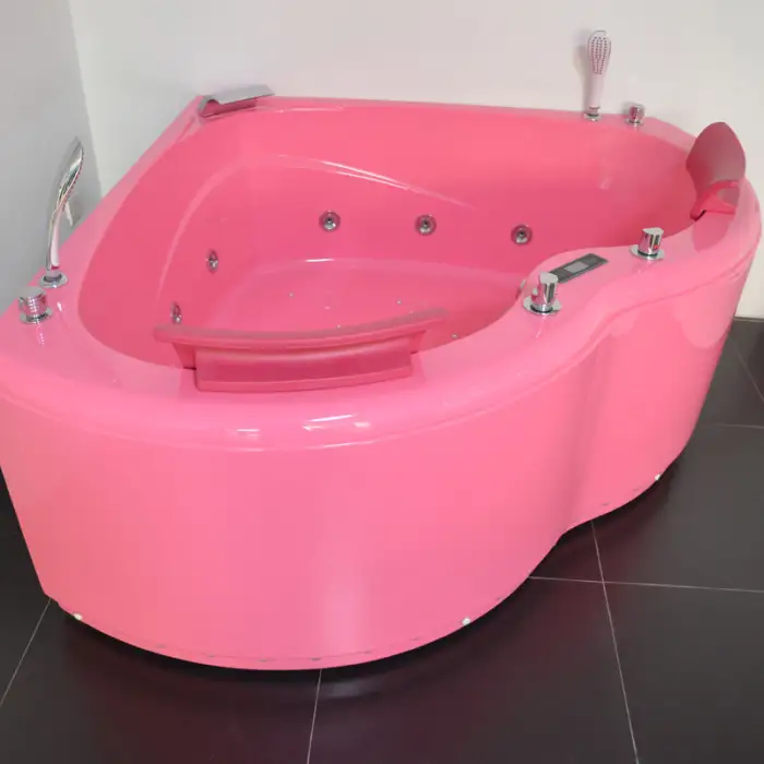 Modern Heart-Shaped Acrylic Bathtub Red Faucet White Red Heart Design 2-Person Capacity Indoor Hotel Use Includes Drain Massage