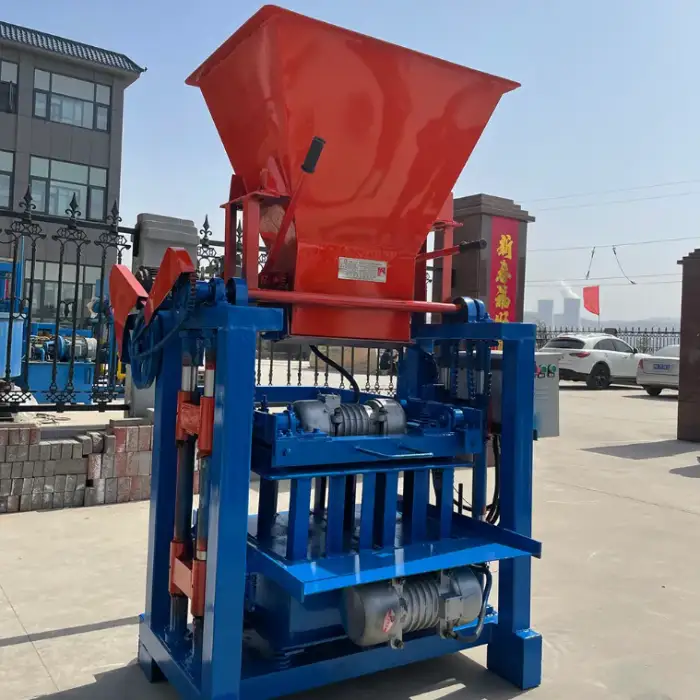 Model Semi Automatic Brick Making Machine