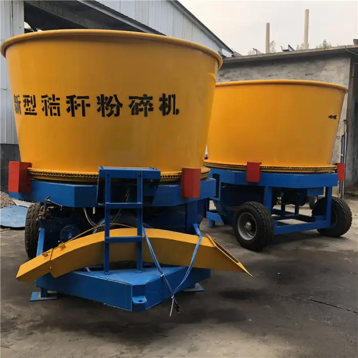 Large Scale Corn Straw Dry Grass Cutting Kneading Machine Automatic Feeding Crusher Traction Type hay Bundle Straw Pulverizer