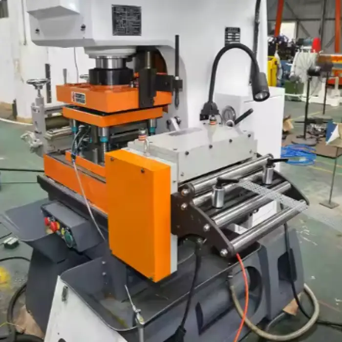 NC-300 NC Servo Roll Feeder for Cut to Length Machines or Sheet Metal Slitting Machines