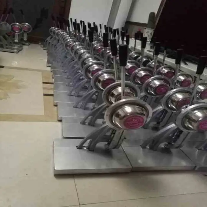 Manual Eyelet Punching Machine Eyelet Making Machine Curtain Eyelet Punching Machine With 10 mm Hole Size