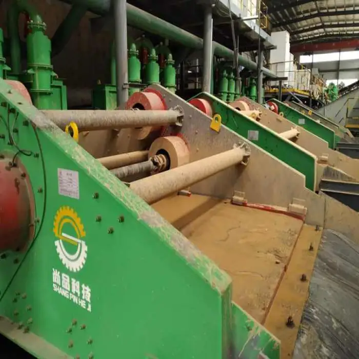 Inclined Vibrating Screens for Sizing Scalping Dewatering Rinsing
