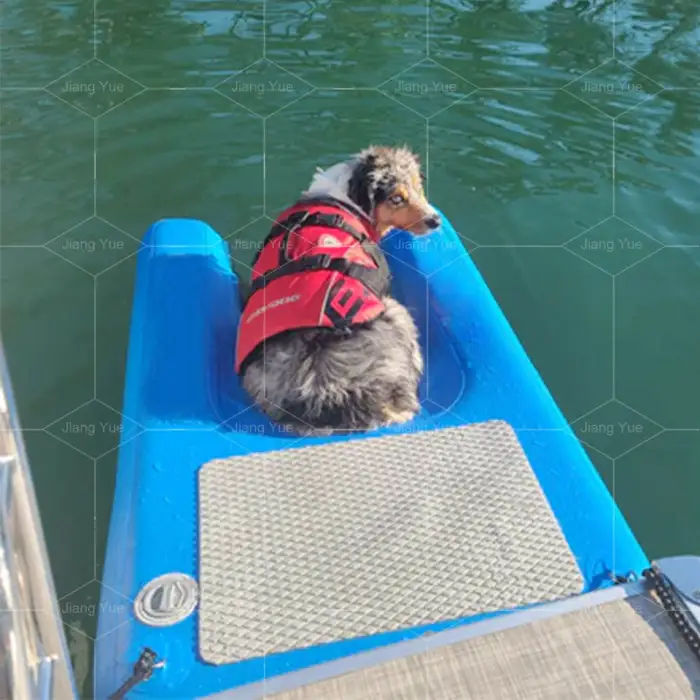 Portable Inflatable Dog Boat Ramp on Water Pet Use Inflatable Water Floating Climb Ramp Air Dock Platform for Dog Swimming