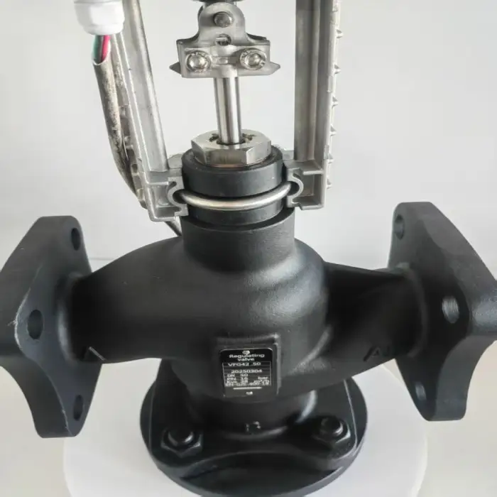 Integrated Electric Temperature Control Valve Steam Heating/Cooling Motorized Heat Transfer Oil