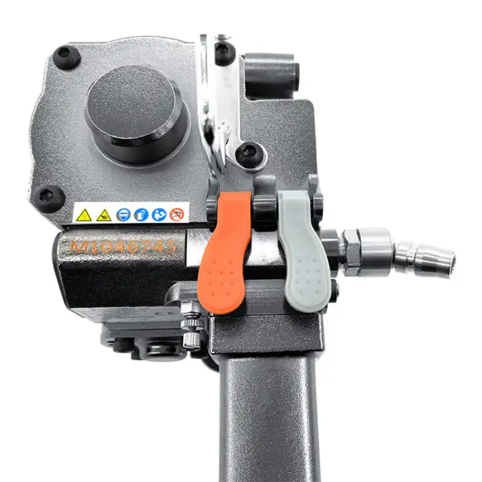 AQD Export Type Portable Pneumatic Strapping Machine Buckle Free Melt Plastic Steel Strapping Machine Tightener