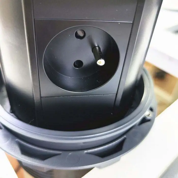 IP65 Waterproof Wifi Smart French Power Outlet Wifi Motorized Lifting up Kitchen Pop up Socket With Wireless Charging