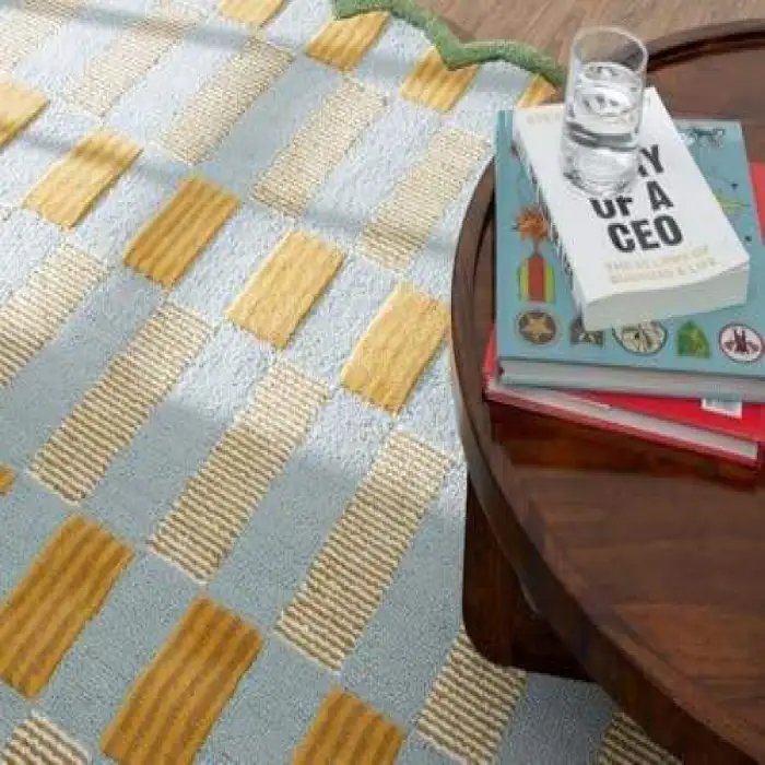 Machine Made Wool Rug Scalloped Edges Light Blue Plaid Pattern Cozy Soft Washable Jute Backing Modern Accent Rug Home Hallway