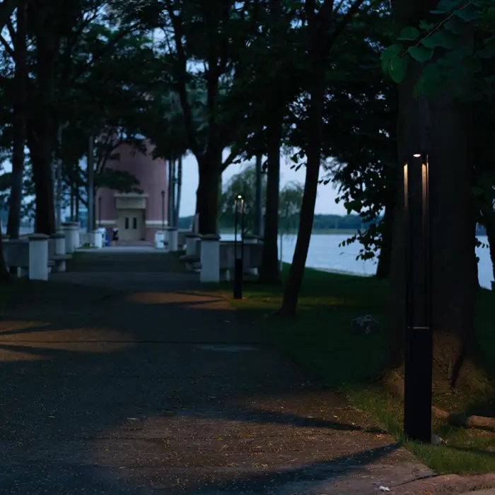 1.8m/2m/2.5m/3m Waterproof IP65 Outdoor 24W LED Lawn Light for Home & Garden House Community Landscape Lighting CP7008